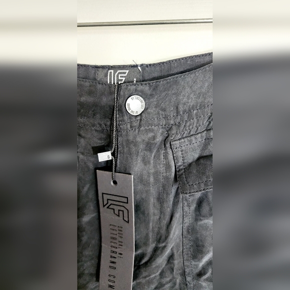 NWT SHORTS SIZE SMALL black - Picture 7 of 8